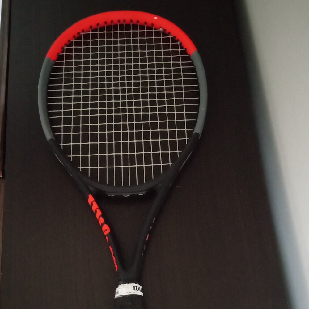 Wilson Clash 100 Tennis Racquet